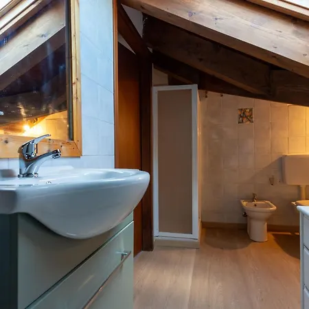Dante's Skyloft - Loft Stazione Novara