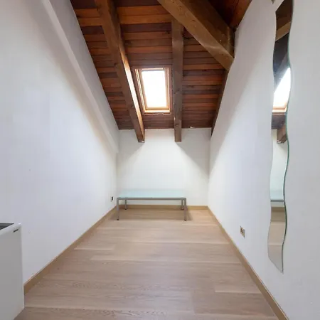 Apartamento Dante's Skyloft - Loft Stazione
